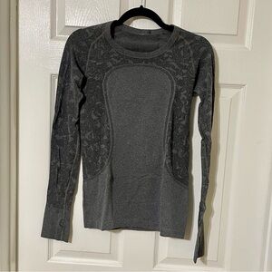 Women’s lululemon LS top